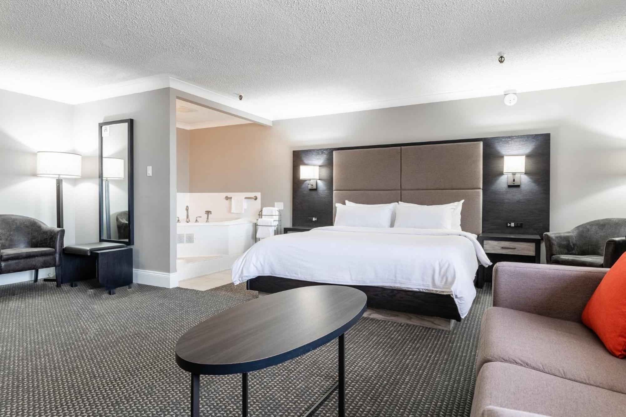 Crowne Plaza Hotel Moncton Downtown By Ihg Екстериор снимка